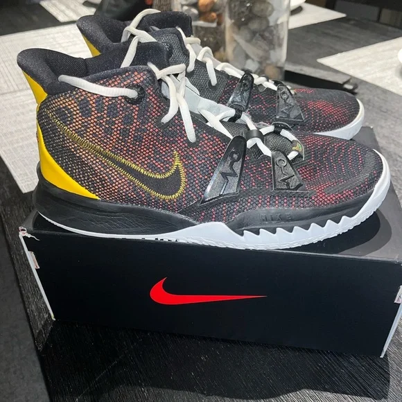 Kyrie 7 Roswell Rayguns (Box Included)